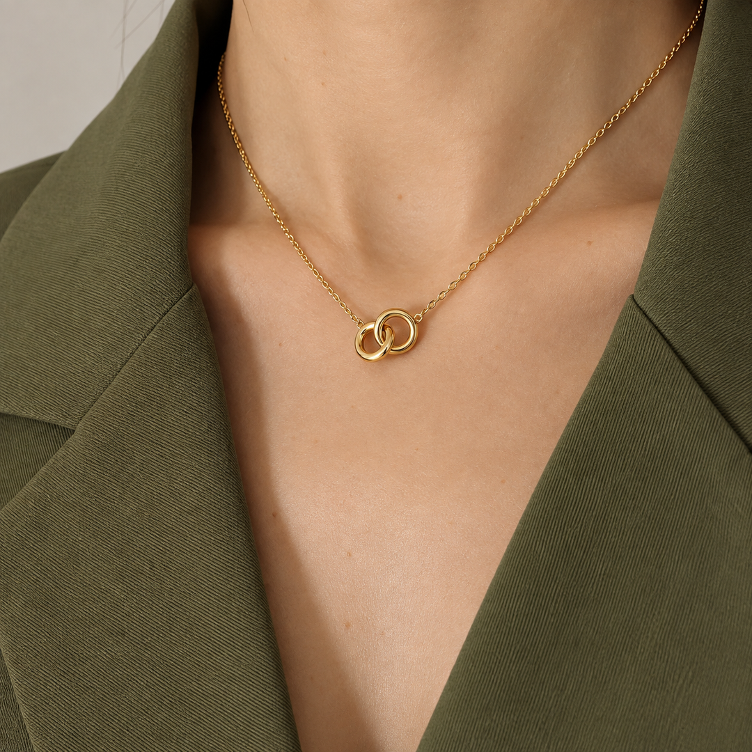 Arabella Hoop Pendant Necklace – 18K Gold-Plated