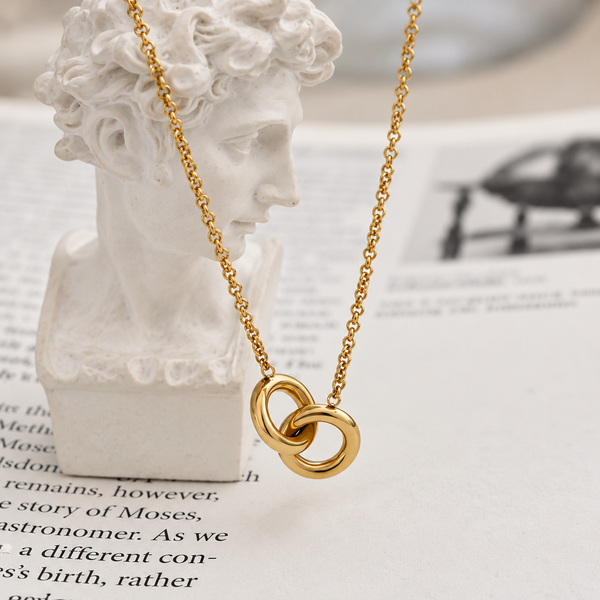 Arabella Hoop Pendant Necklace – 18K Gold-Plated