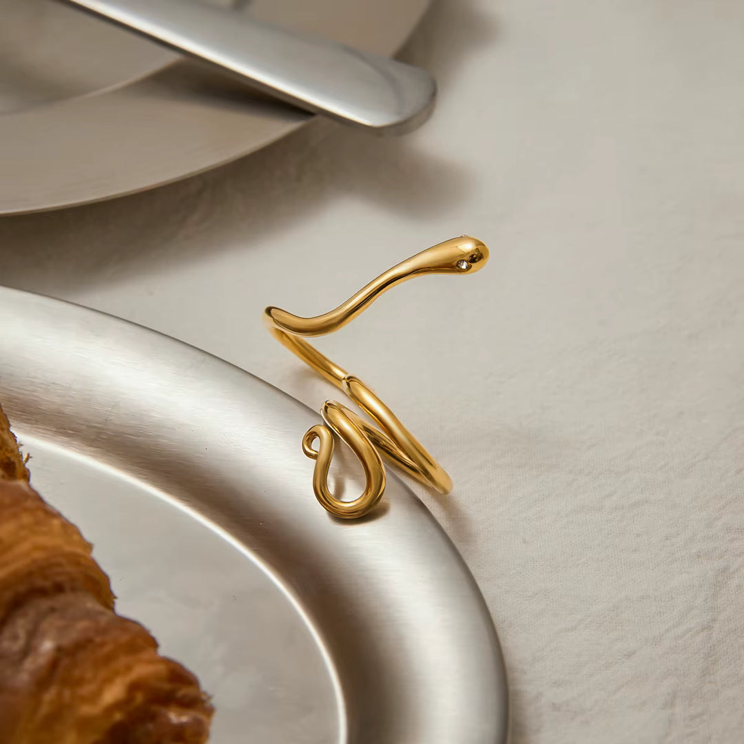 Aria Serpent Zirconia Ring – 18K Gold-Plated