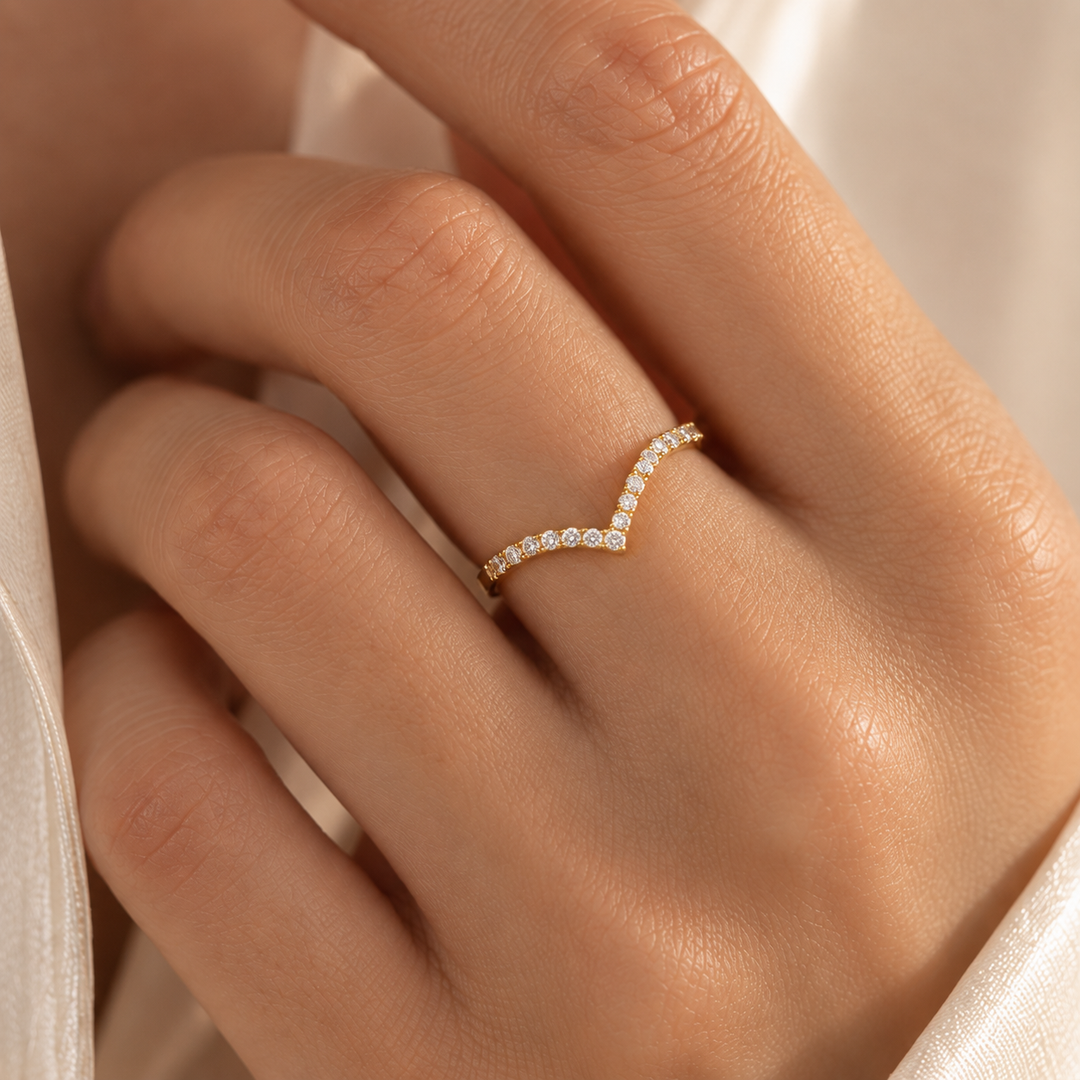 Aria V-Shaped Zirconia Ring – 18K Gold-Plated