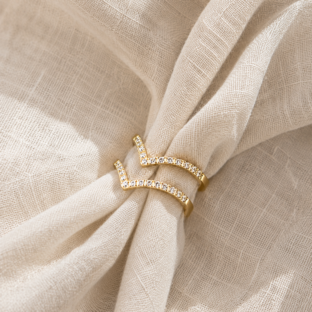 Aria V-Shaped Zirconia Ring – 18K Gold-Plated