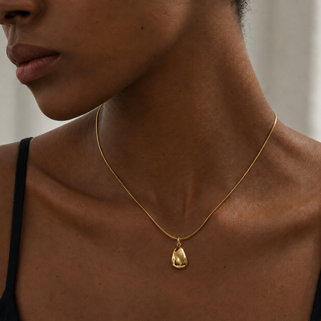 Aveline Geometric Pendant Necklace – 18K Gold-Plated