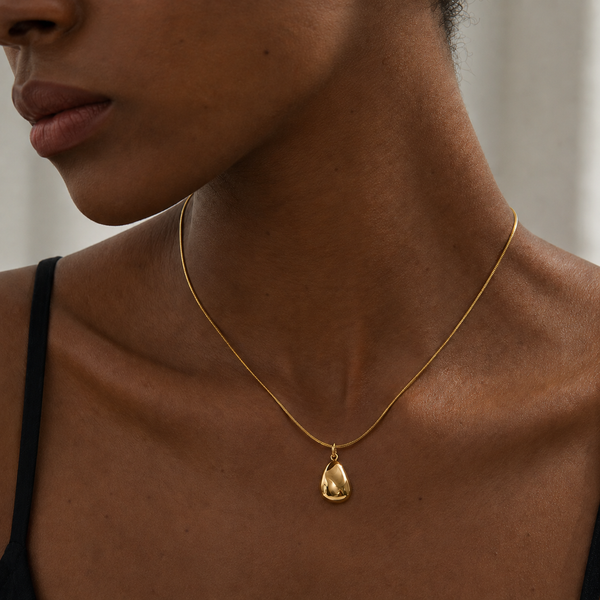 Aveline Geometric Pendant Necklace – 18K Gold-Plated