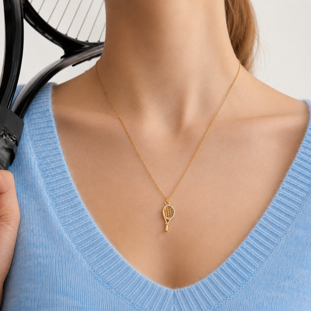 Lucy-Tennisschläger-Halskette mit Zirkonia – 18 Karat vergoldet