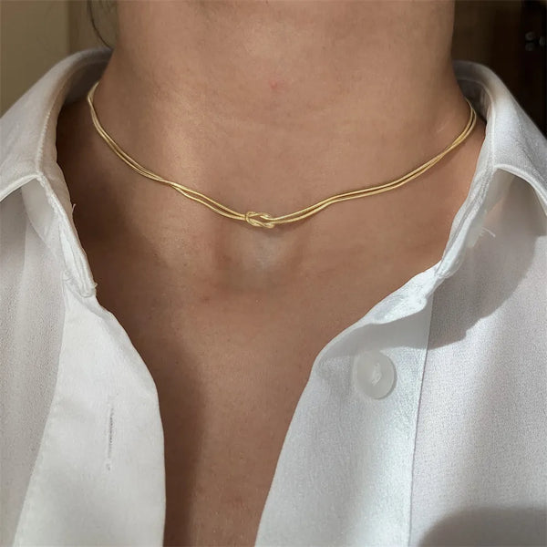 Elara Knot Necklace – 18K Gold-Plated