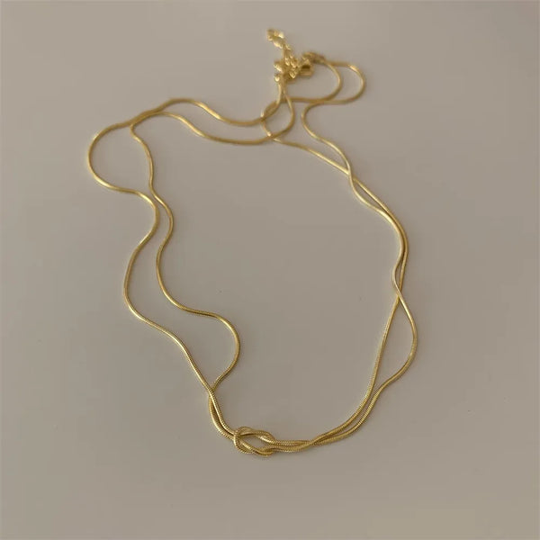 Elara Knot Necklace – 18K Gold-Plated