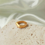 Load image into Gallery viewer, Elize  Geometric Chunky Ring – 18K Gold-Plated
