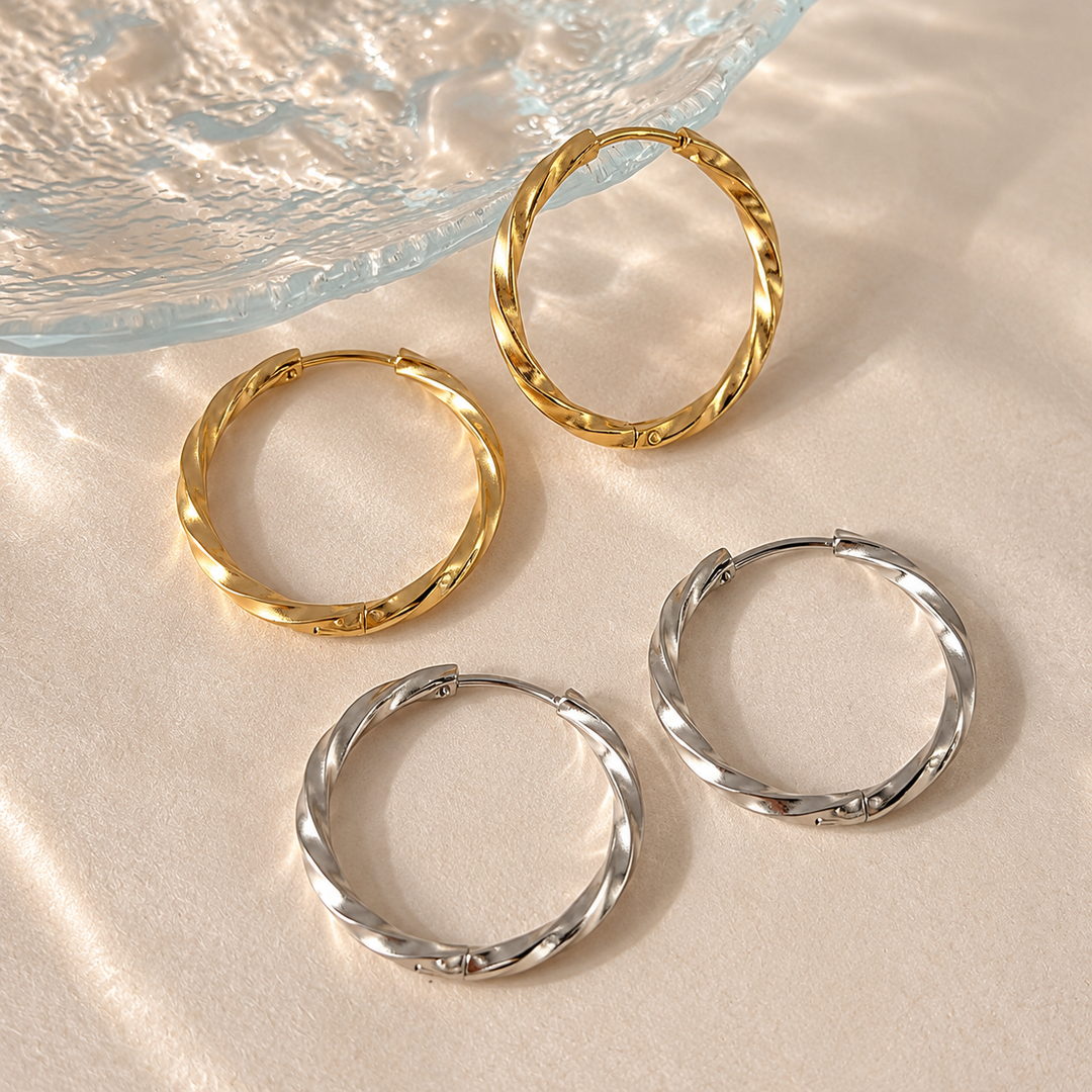 Gio Circle Gold Earrings – 18K Gold-Plated Waterproof