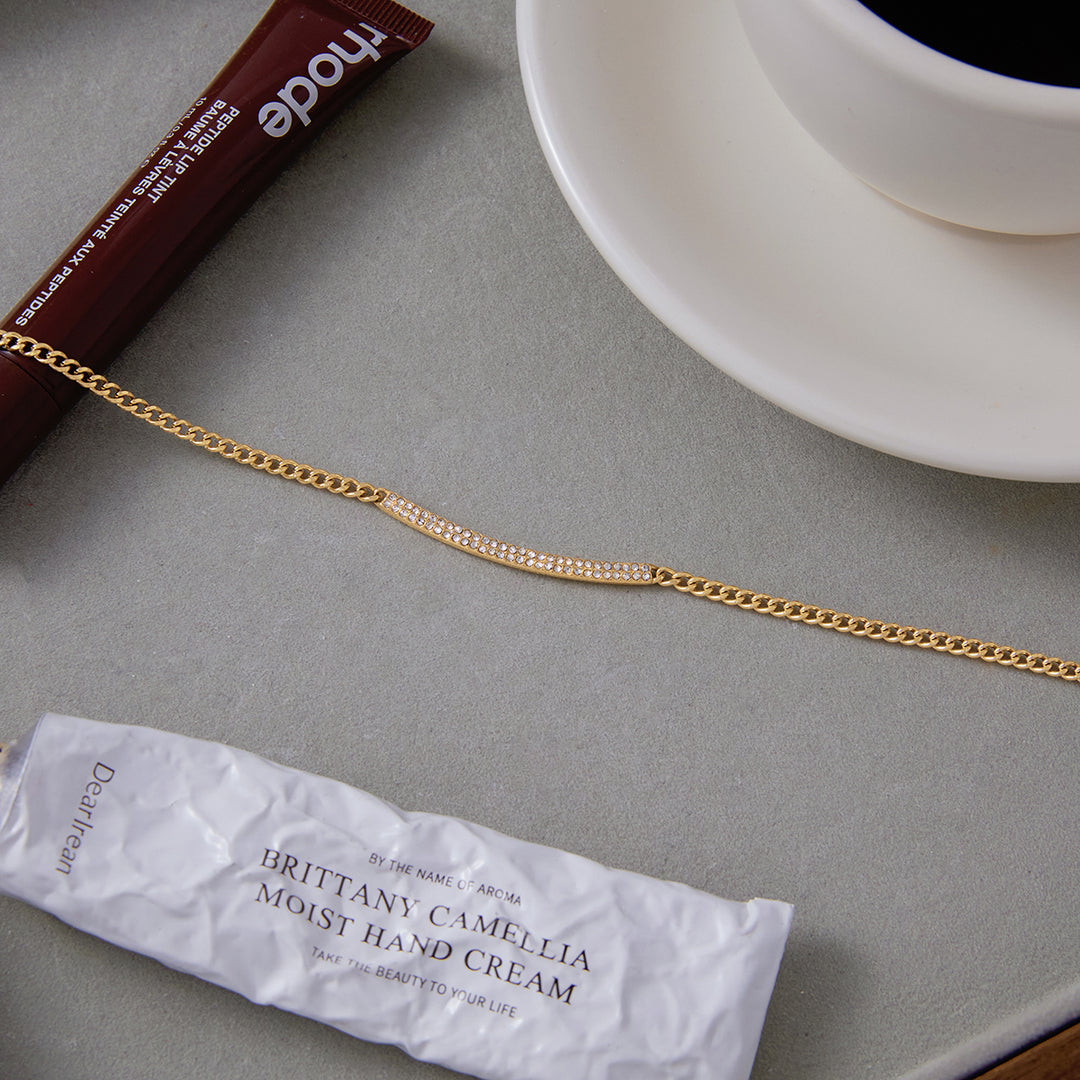 Blythe Zirconia Necklace – 18K Gold-Plated