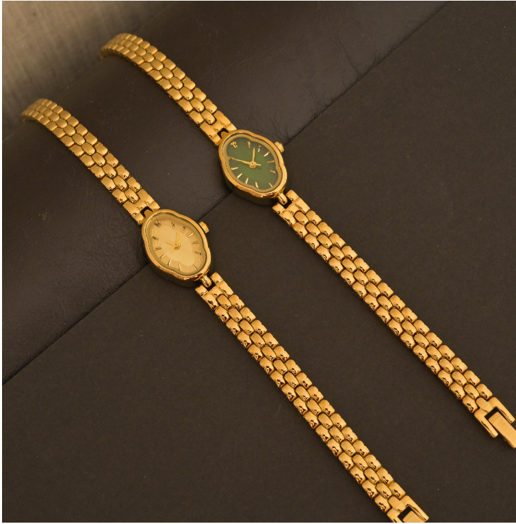 Velour Oval Women’s Watch – Vintage Quartz