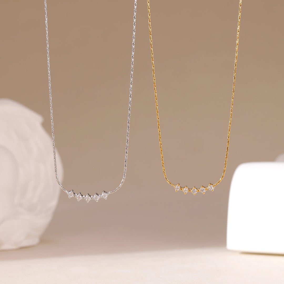 Maisie Wave Bar Zirkonia-Halskette – 18 Karat vergoldet