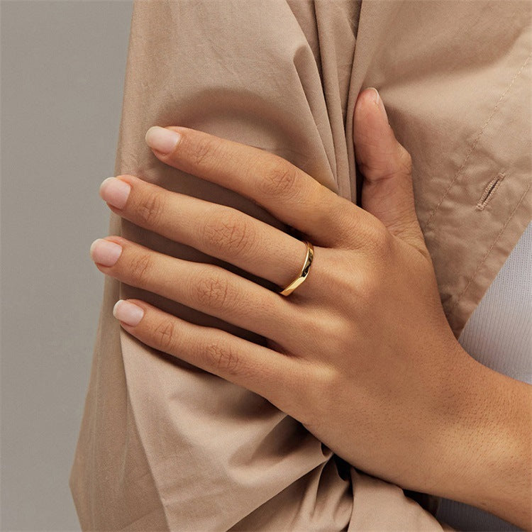Gaya Minimalistischer Glatter Bandring – 18 Karat vergoldet