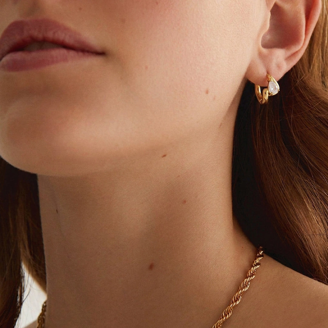 Julls Twisted Hoop Earrings  Zirconia – 18K Gold-Plated Waterproof