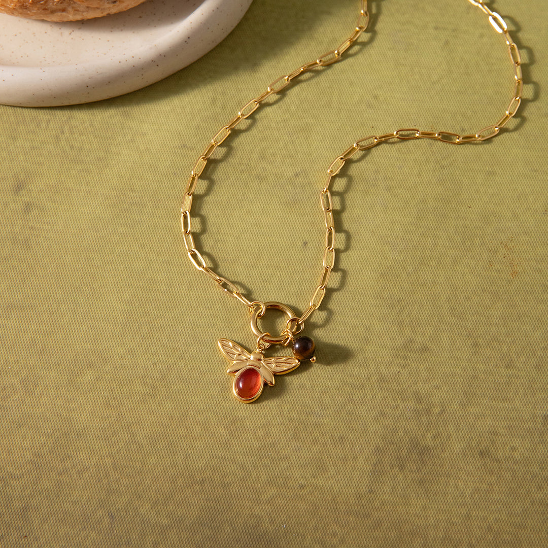 Jackie Bee Necklace Tiger's Eye & Red Agate – 18K Gold-Plated