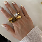 Load image into Gallery viewer, Clara Tiger Eye Pearl Ring – 18K Gold-Plated
