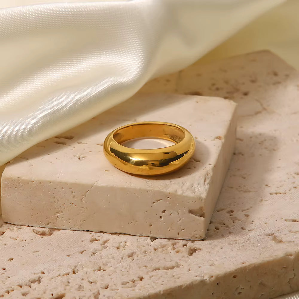 Orla Chunky Round Ring – 18K Gold-Plated Waterproof