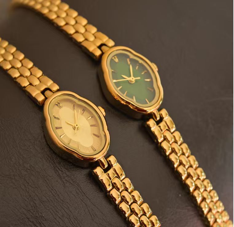 Velour Oval Women’s Watch – Vintage Quartz