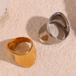 Load image into Gallery viewer, Julie oversized zegelring – 18K goud verguld waterdicht
