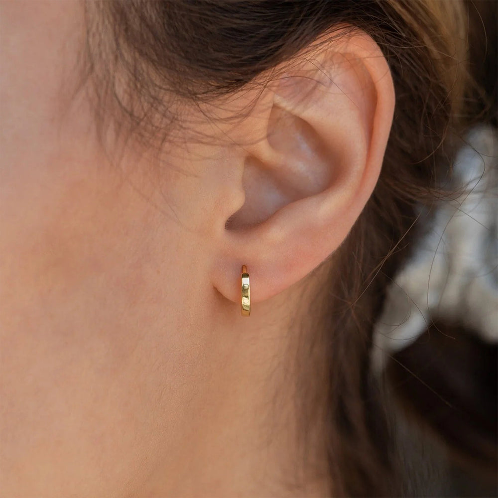 Valentine Minimalist Gold Hoop Earrings – 18K Gold-Plated