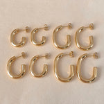Load image into Gallery viewer, Julien Oval Gold Hoop Earrings – 18K Gold-Plated
