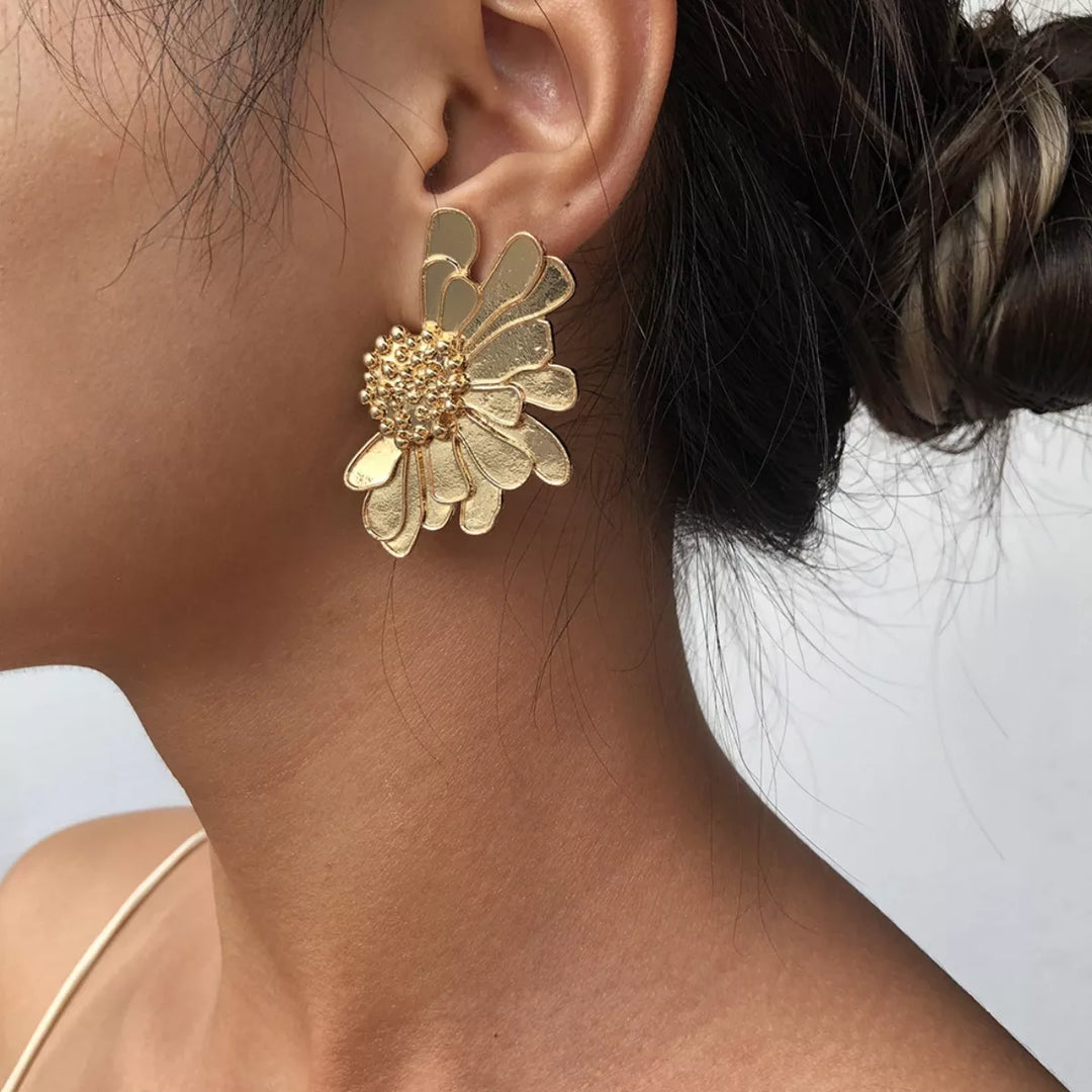 Kleo Flower Stud Earrings - 18K Gold-Plated