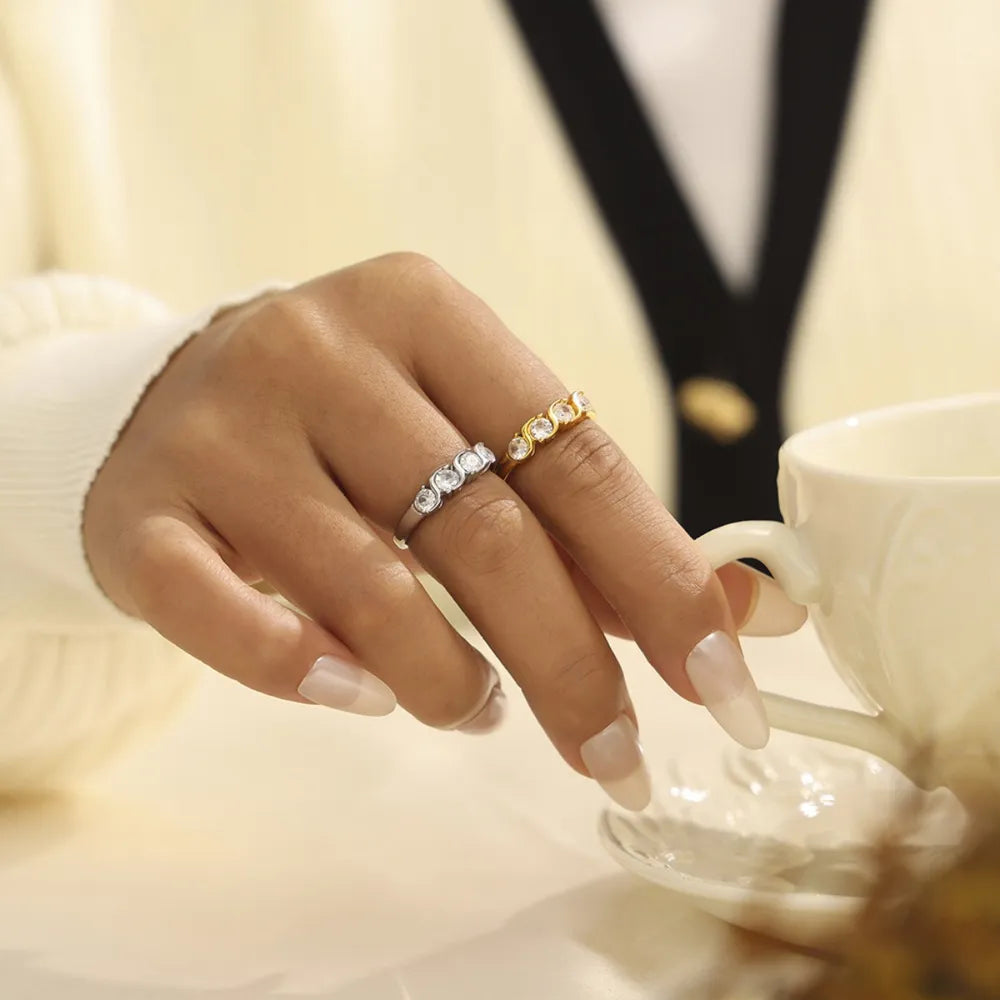 Lexie Zircon Ring – 18K Gold-Plated & Silver-Plated