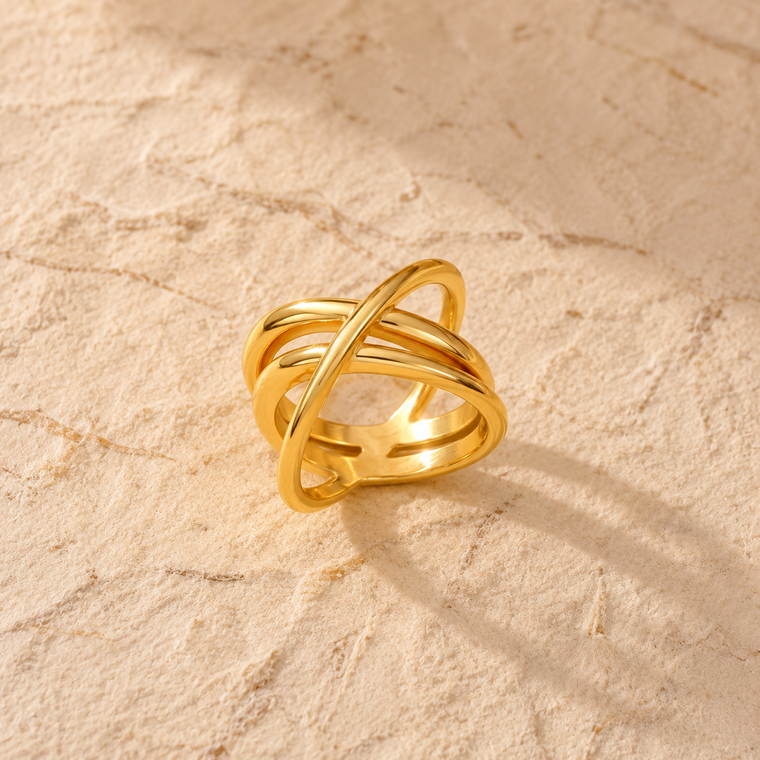 Lou Crisscross Ring - 18K Gold-Plated