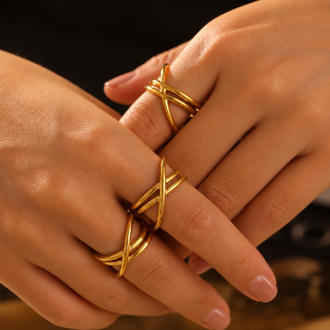 Lou Crisscross Ring - 18K Gold-Plated