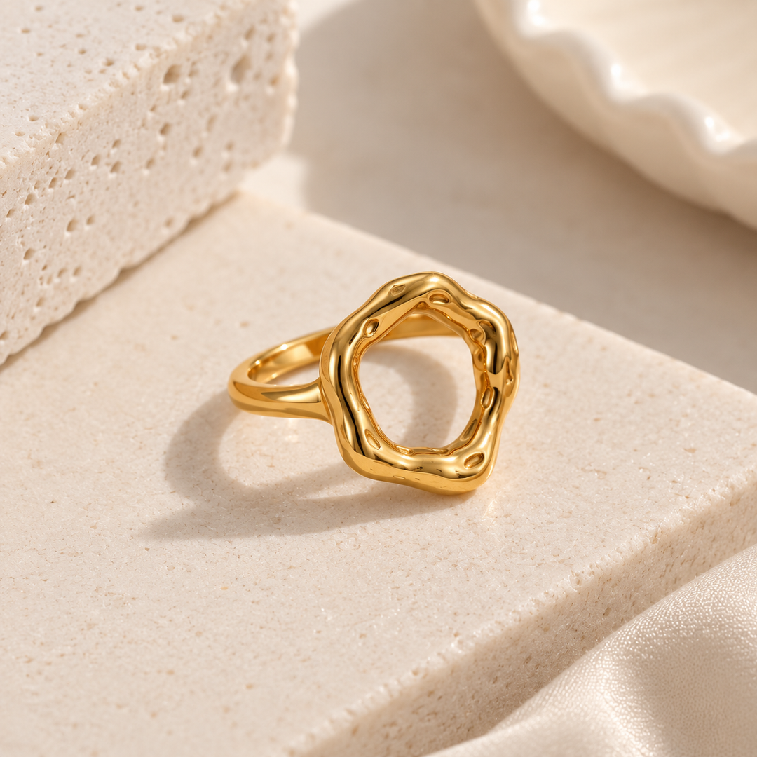 Nina Circle Gold Ring – 18K Gold-Plated
