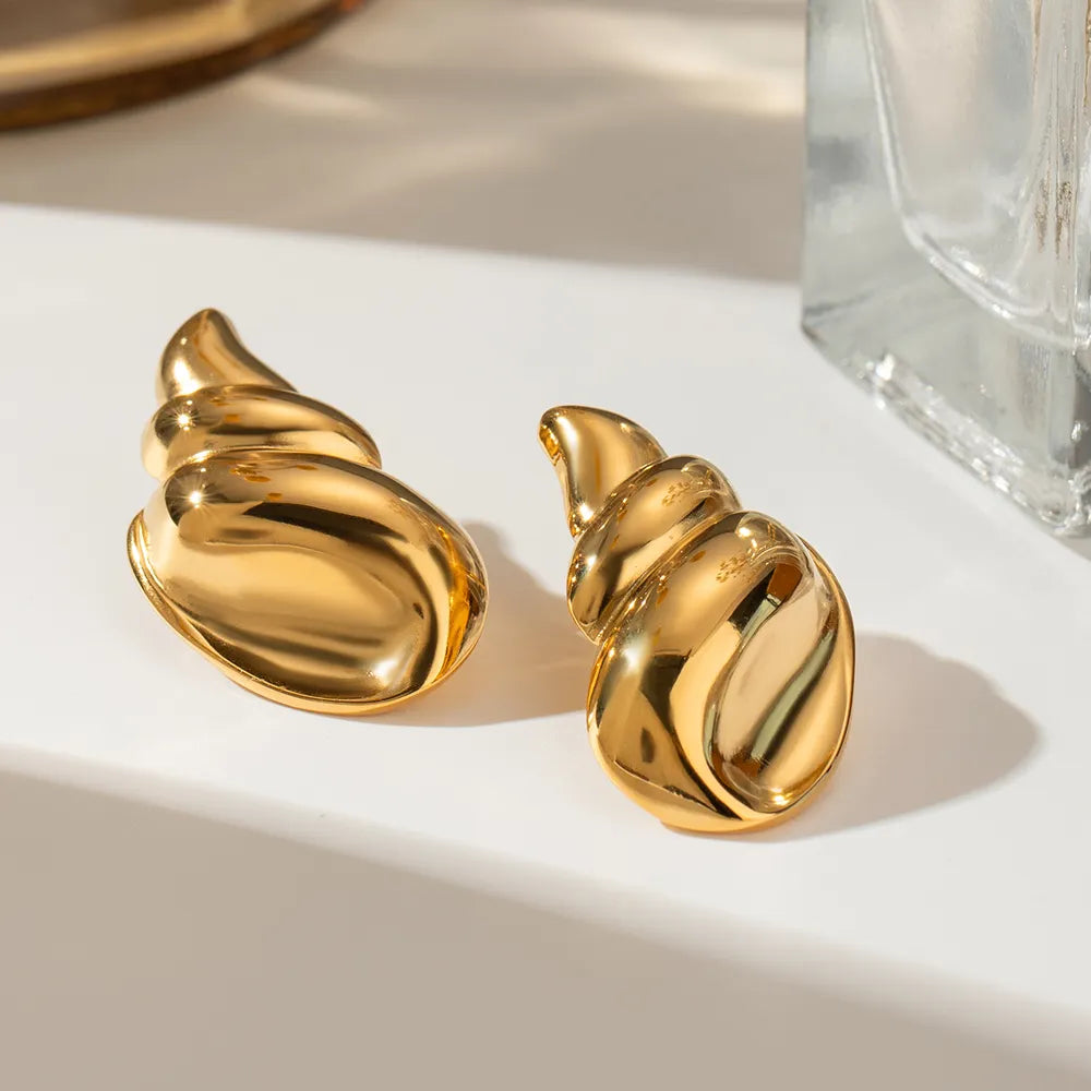 Oceanico Conch Earrings - 18K Gold-Plated