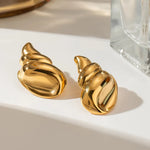 Load image into Gallery viewer, Oceanico Conch Earrings - 18K Gold-Plated
