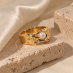 Load image into Gallery viewer, Prazzia Pearl Ring - 18K Gold-Plated
