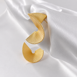 Load image into Gallery viewer, Rapha Fan-Shaped Earrings - 18K Gold-Plated
