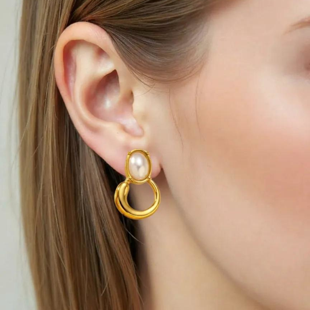 Elaris Pearl Earrings - 18K Gold-Plated