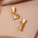 Load image into Gallery viewer, Serenna Twist Earrings - 18K Gold - Plated
