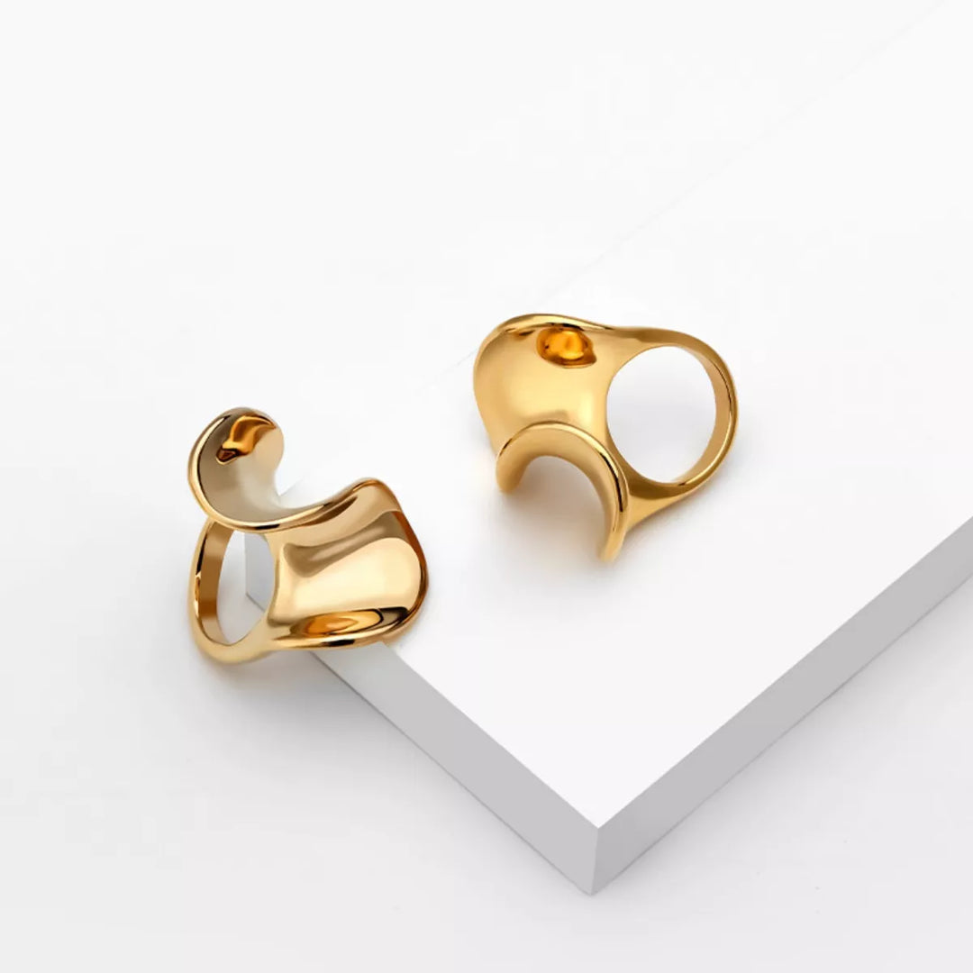 Soir Geometric Sculptural Ring – 18K Gold-Plated