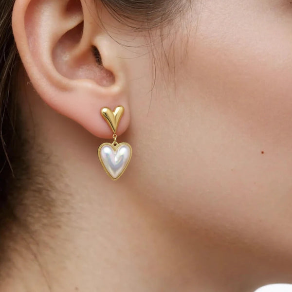 Valí Heart-Shaped Pearl Drop Earrings - 18K Gold-Plated